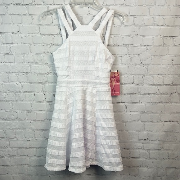 Emerald Sundae White Fit and Flare Dress Juniors Size Small Homecoming - Picture 2 of 5